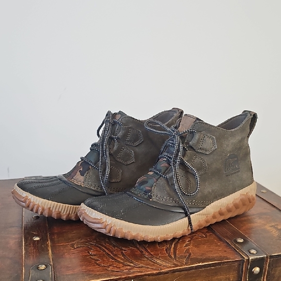 Sorel Shoes - Sorel Out N About Plus Camo Boot - Women's Alpine Tundra Size 7